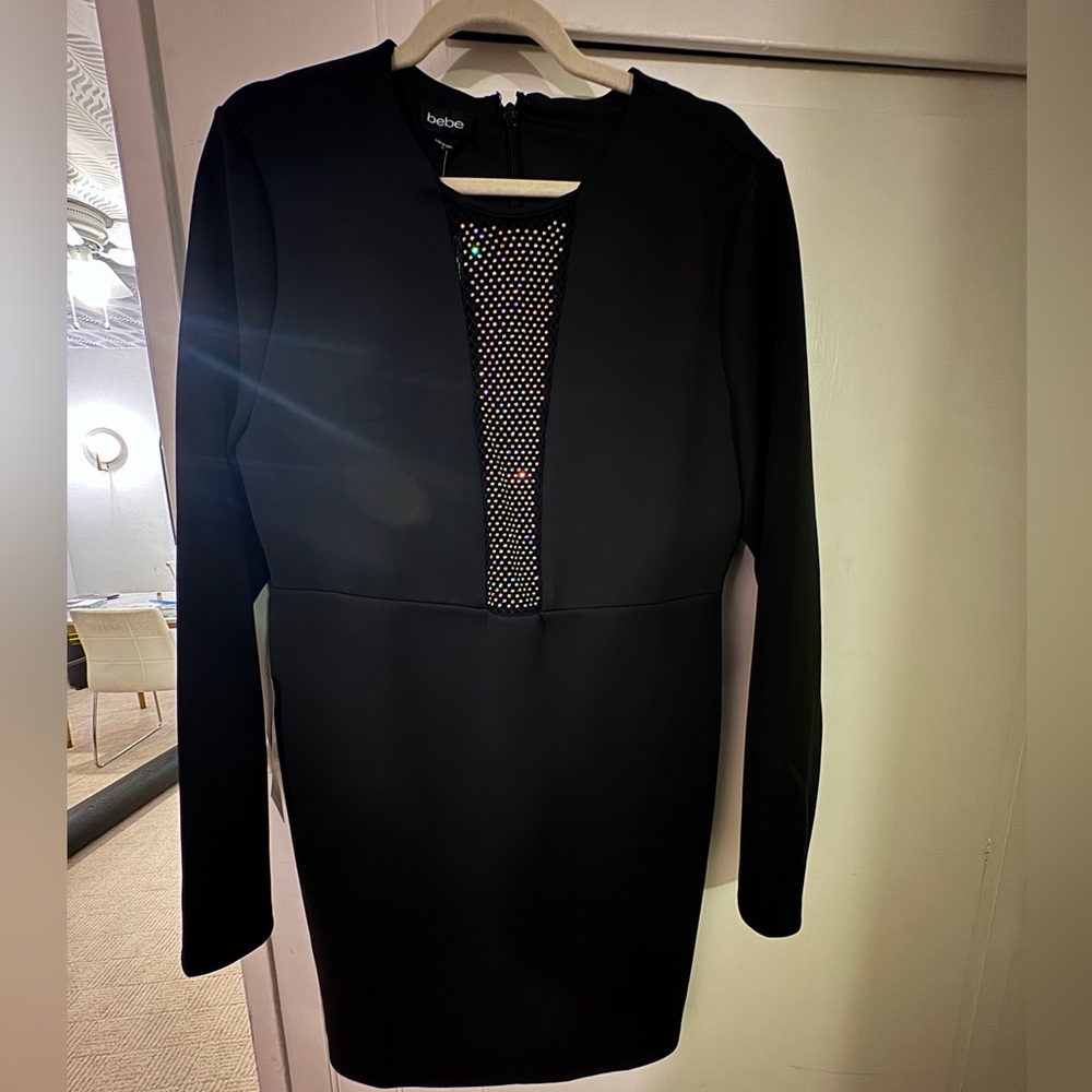 NWT Plunge Neck Bebe long sleeve dress